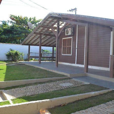 0006.06 -Maranduba - Chale -2 Dorm - 8 Pess - 3 Quadras Do Mar - Piscina Coletiva - Wifi Churrasqueira,Ar Condicionado Ubatuba Exteriör bild